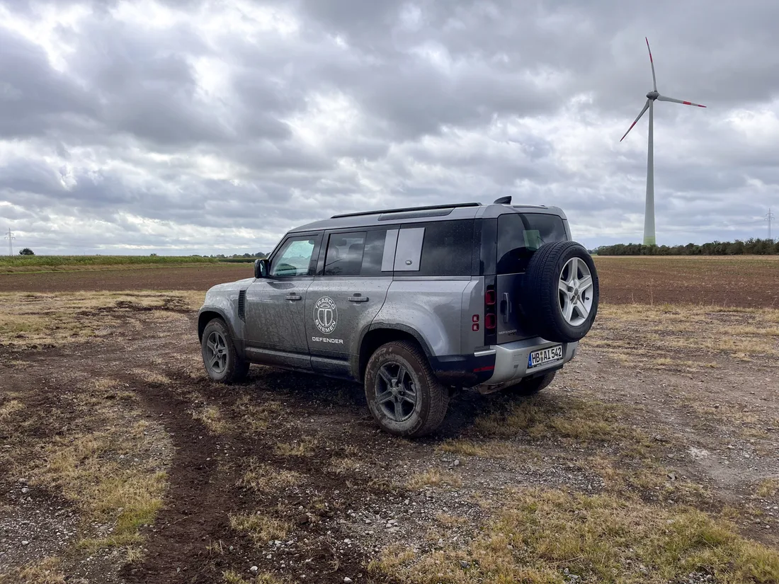 TRASCO Defender 110 on open terrain