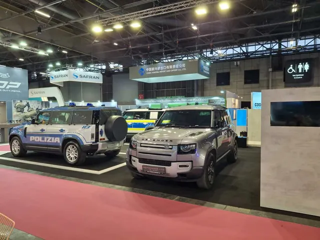 TRASCO am DEFENDER-Stand auf der Milipol Paris 2025
